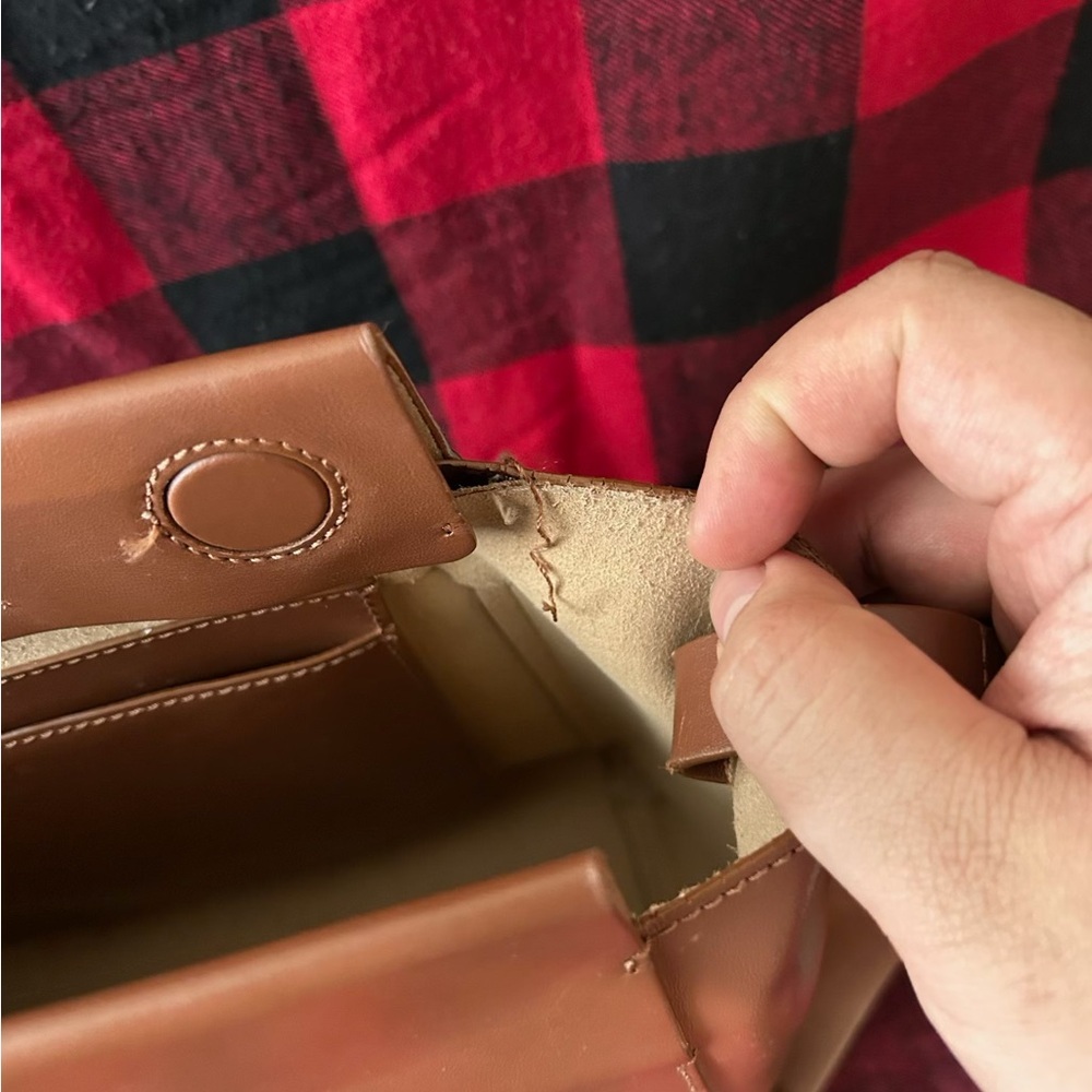 Everlane Tan Crossbody Bag with Adjustable Strap - Picture 6 of 6